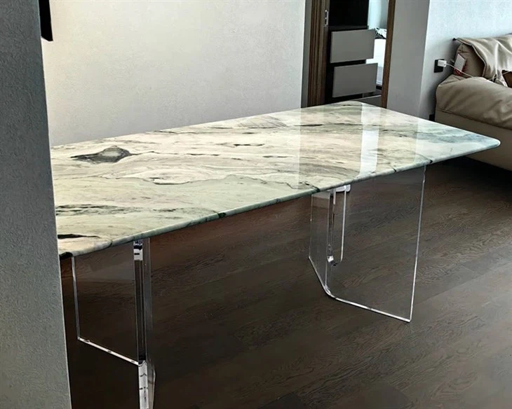 green rectangular table